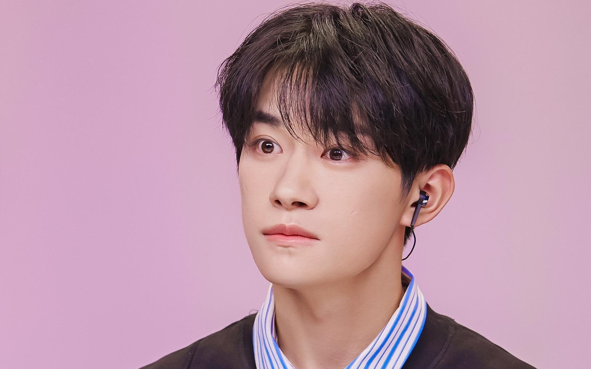 九游9游-【赛事回顾】丁俊晖夺冠的精彩瞬间，分析他的攻守策略，丁俊晖取得的冠军