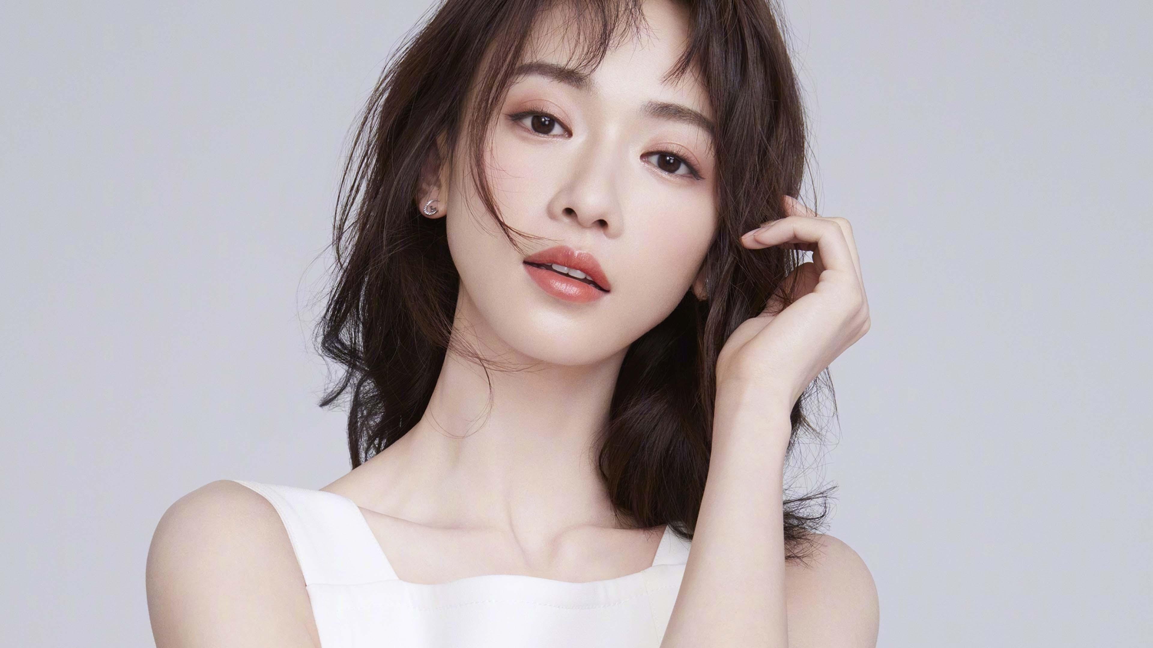 伊朗球员登上冬奥官方封面，改写亚洲足球地位，伊朗参加东京奥运会几个人