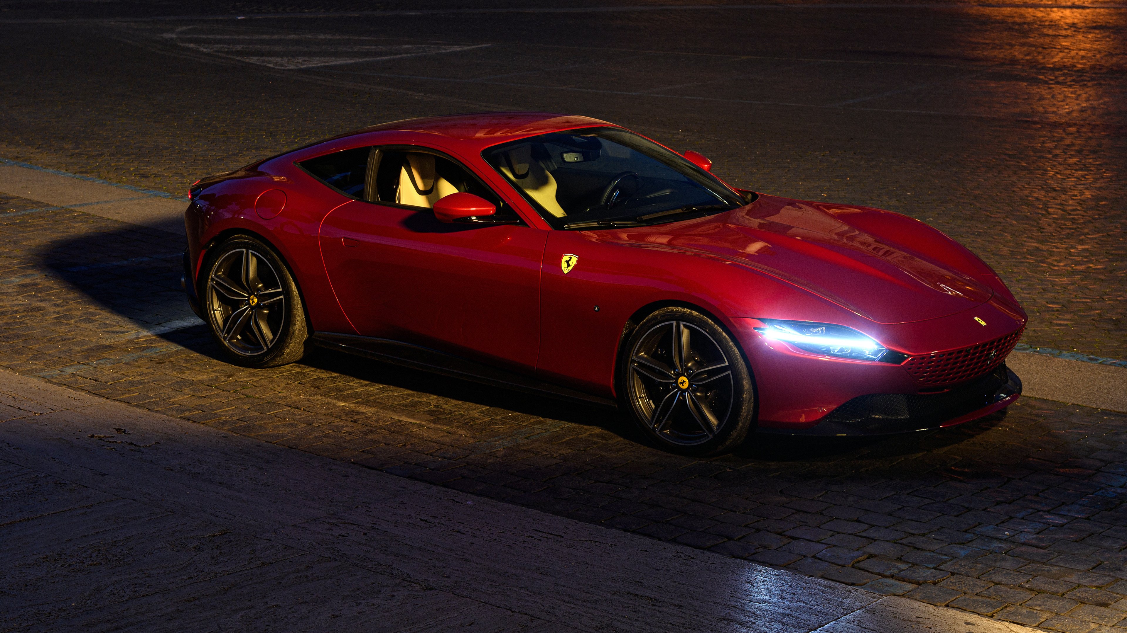 JiuyouAPP下载-职业联赛鼓励本土球员担任球队核心提高影响力，支持球队的标语